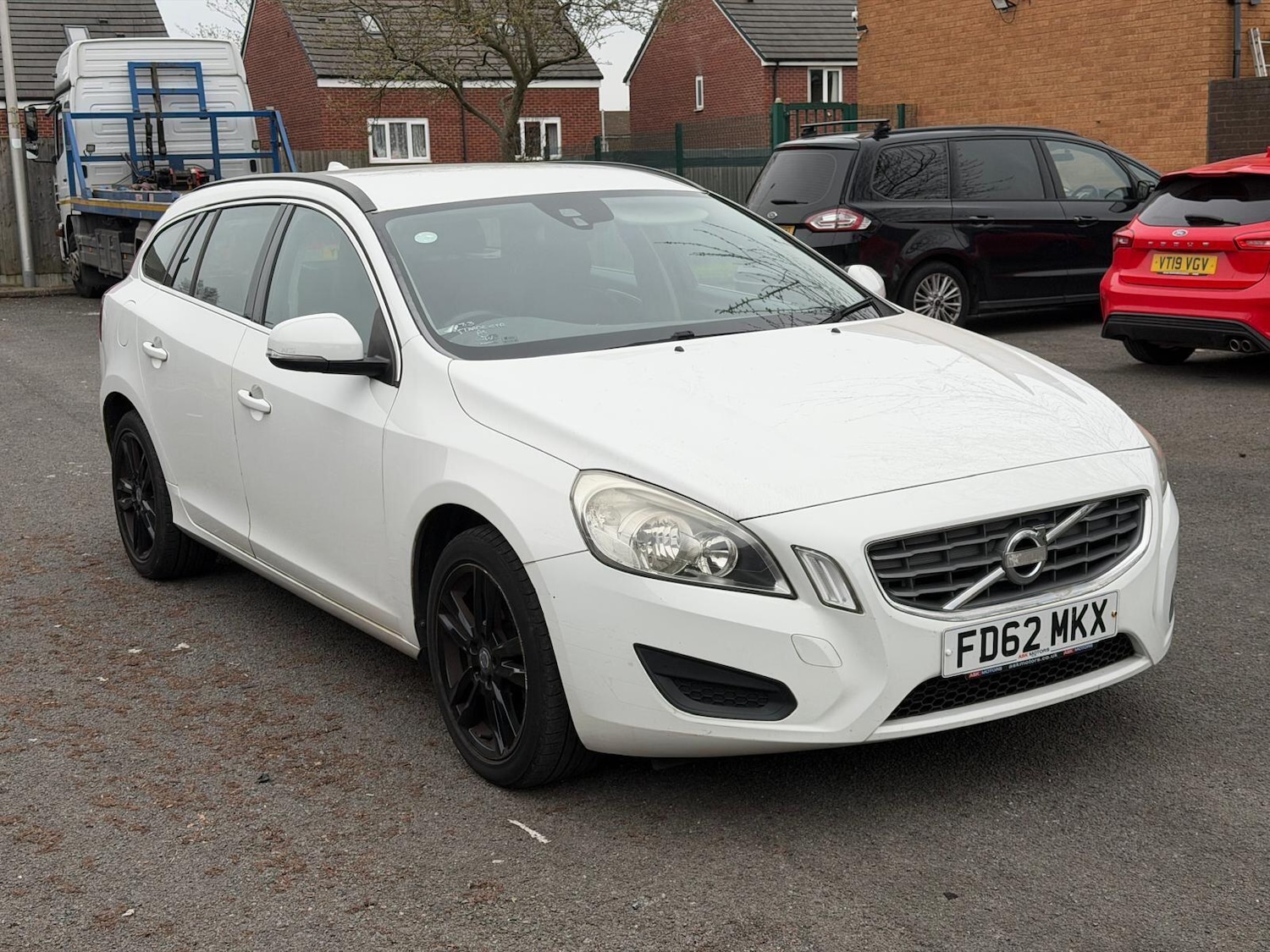 Used Volvo V60 for sale - 78116404: Photo 2