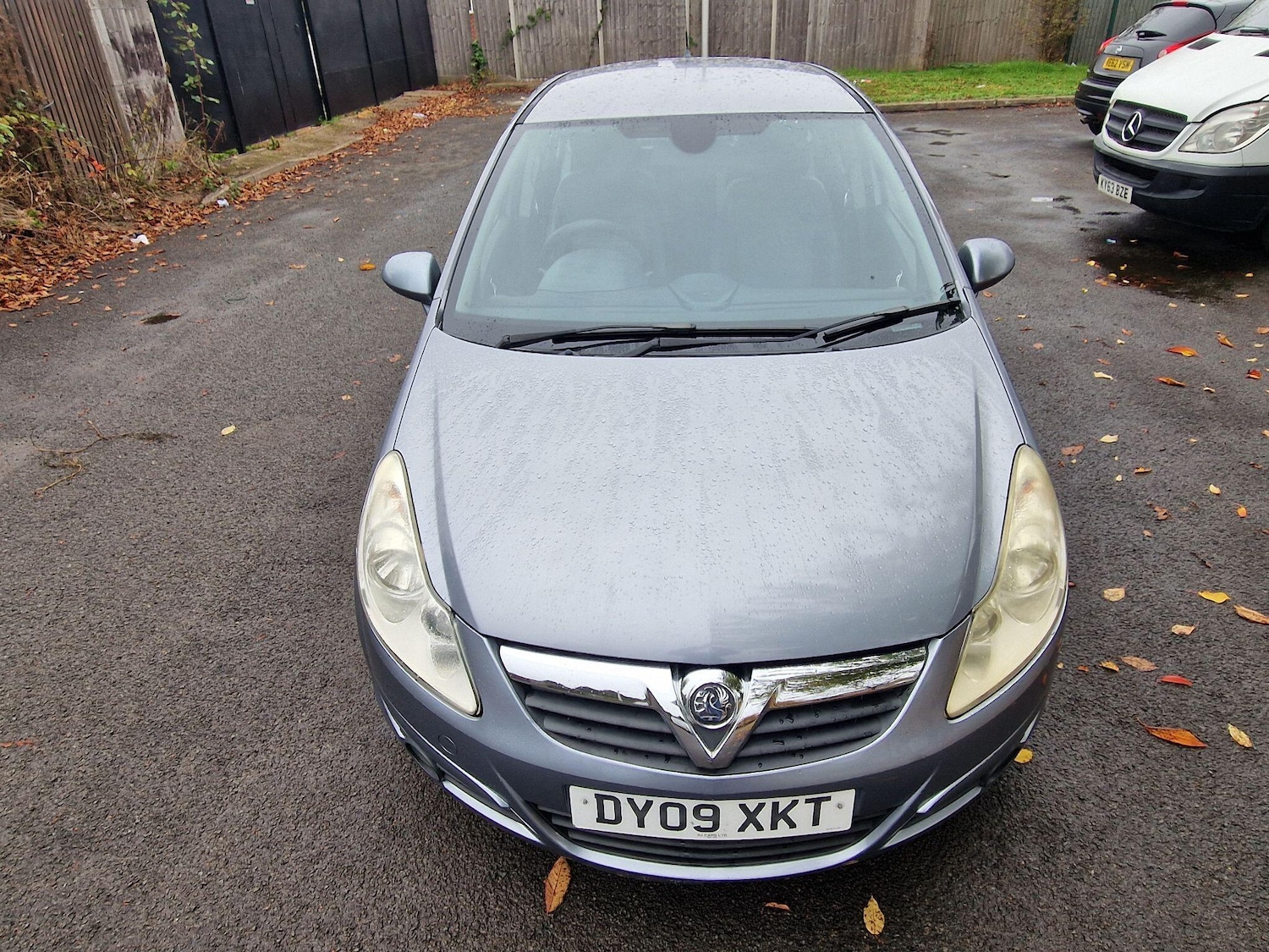 Used Vauxhall Corsa 2009 for sale - 76270654: Photo 2