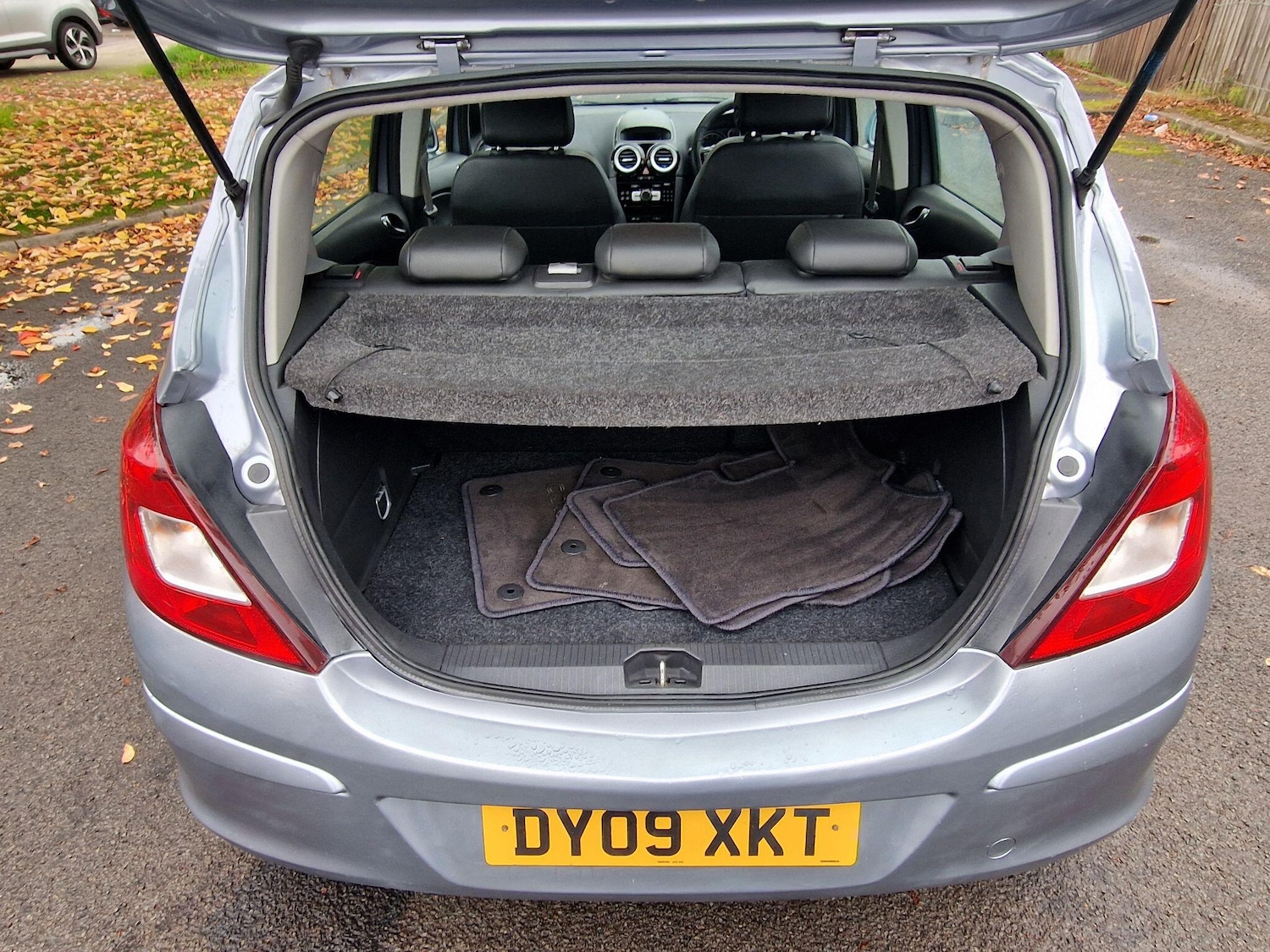 Used Vauxhall Corsa 2009 for sale - 76270654: Photo 25