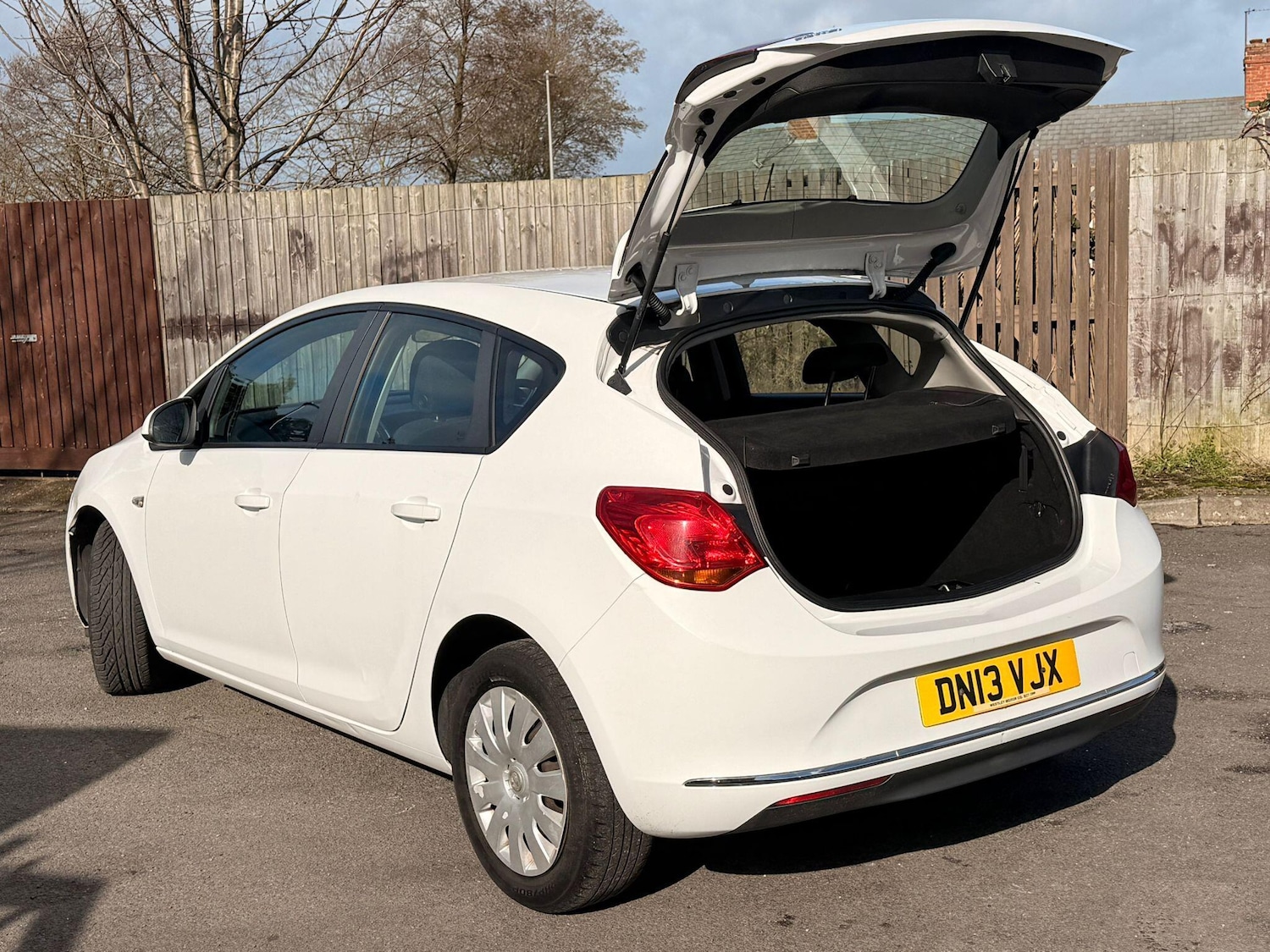 Used Vauxhall Astra 2013 for sale - 77892114: Photo 12