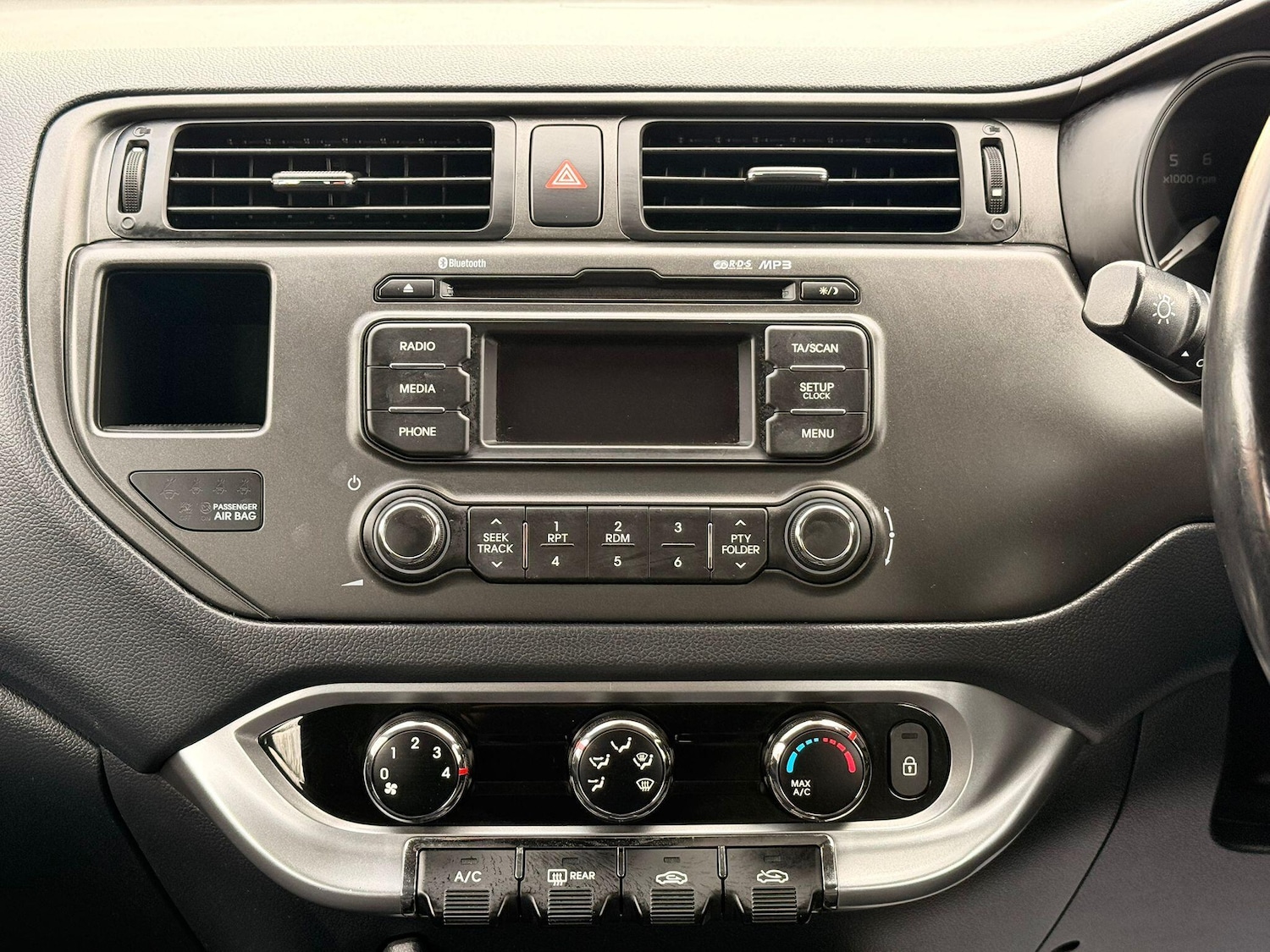 Used Kia Rio 2014 for sale - 78034845: Photo 40