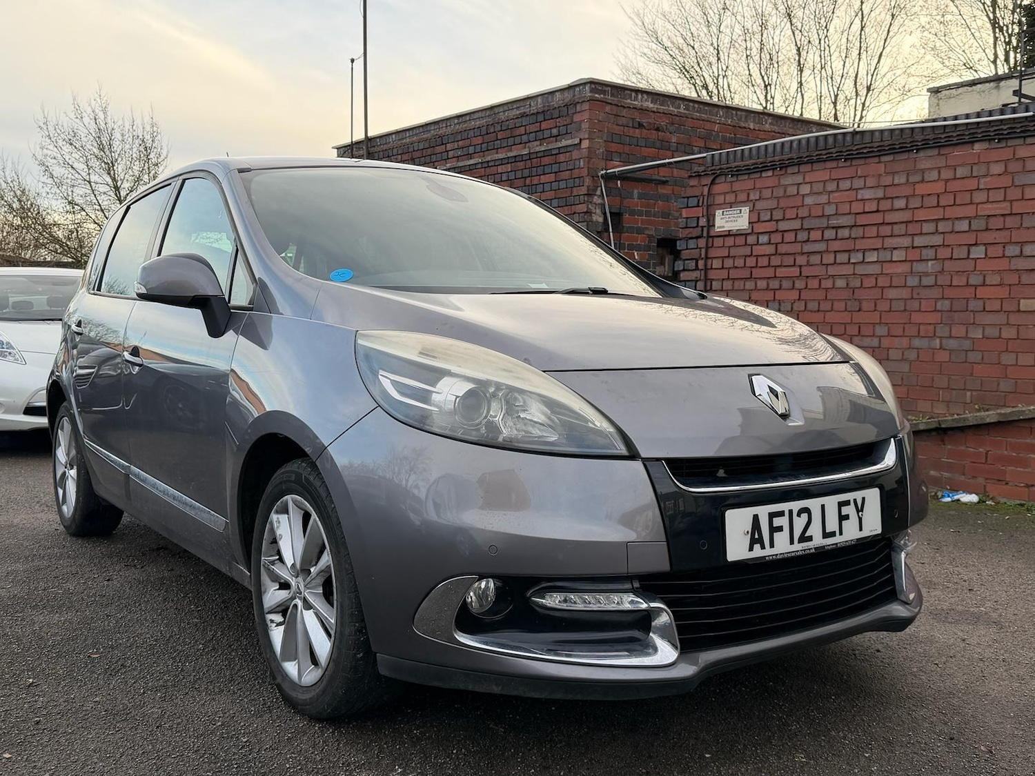 Used Renault Scenic 2012 for sale - 76781798: Photo 1