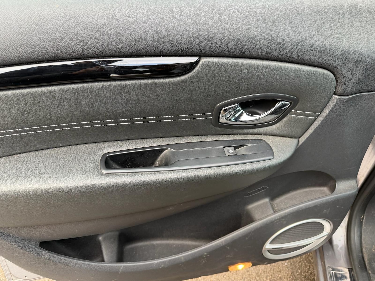 Used Renault Scenic 2012 for sale - 76781798: Photo 19