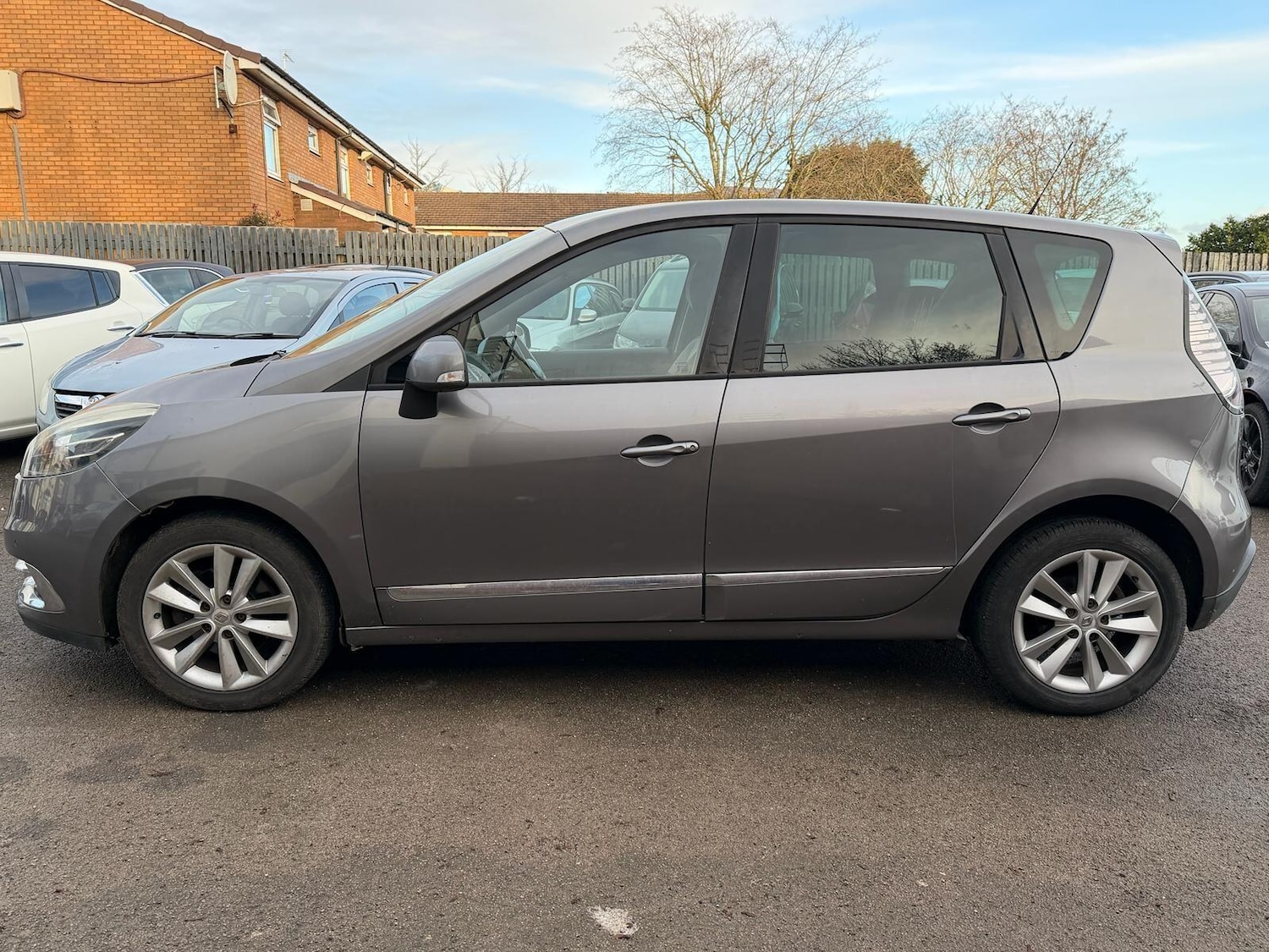 Used Renault Scenic 2012 for sale - 76781798: Photo 5