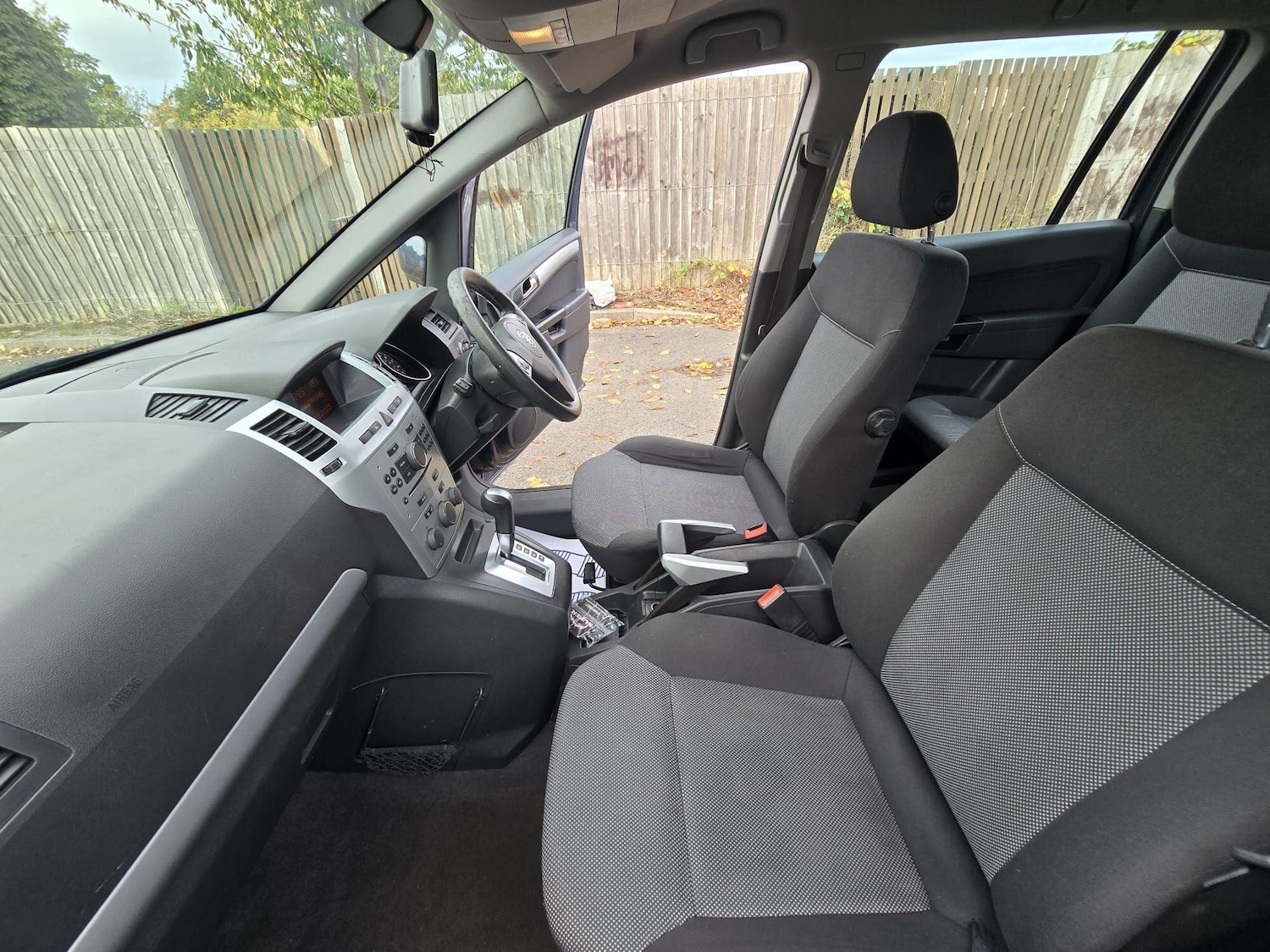 Used Vauxhall Zafira 2009 for sale - 76361513: Photo 46