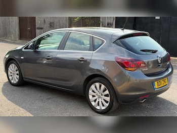 Used Vauxhall Astra 2011 for sale - 79255565: Photo