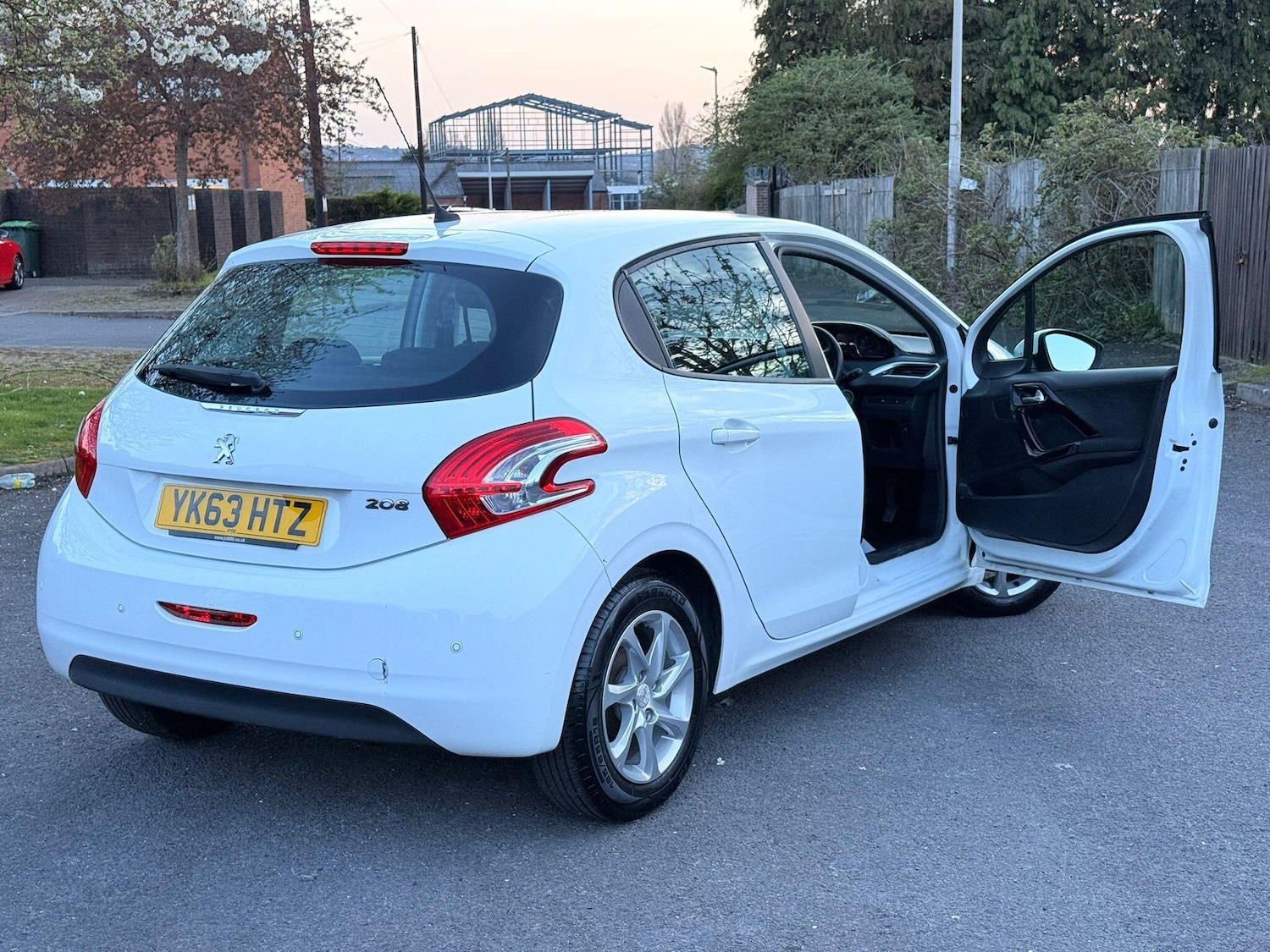 Used Peugeot 208 2013 for sale - 78184885: Photo 18