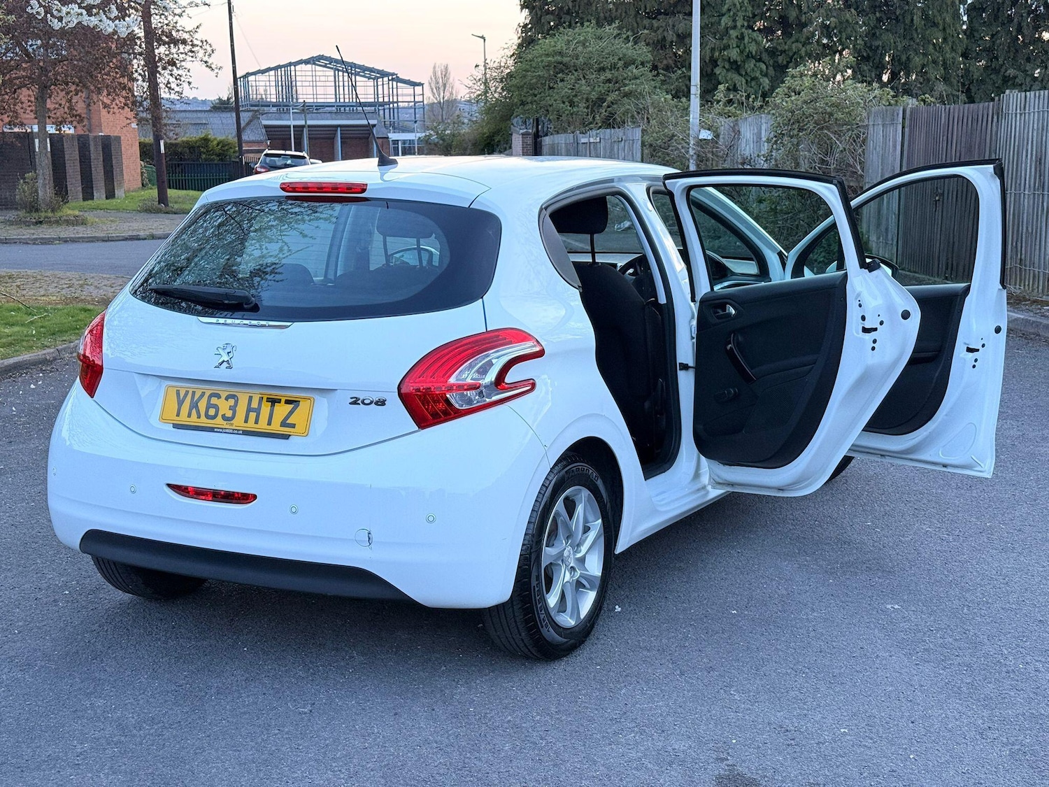 Used Peugeot 208 2013 for sale - 78184885: Photo 19