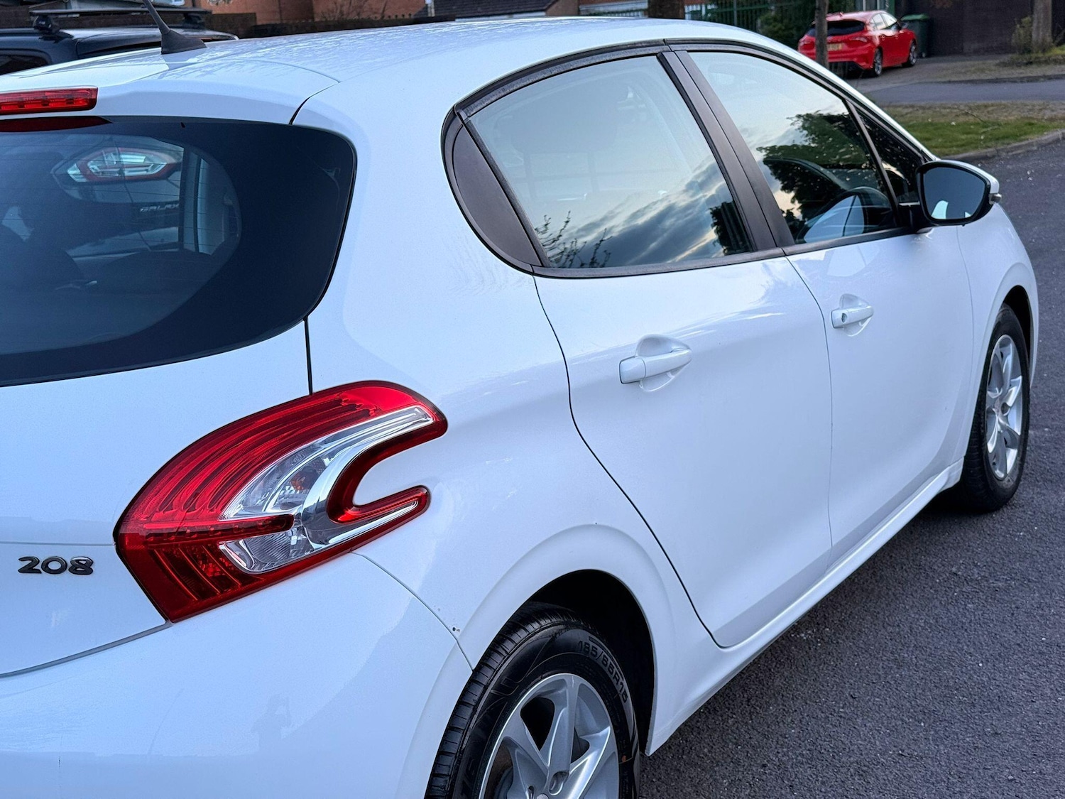 Used Peugeot 208 2013 for sale - 78184885: Photo 21
