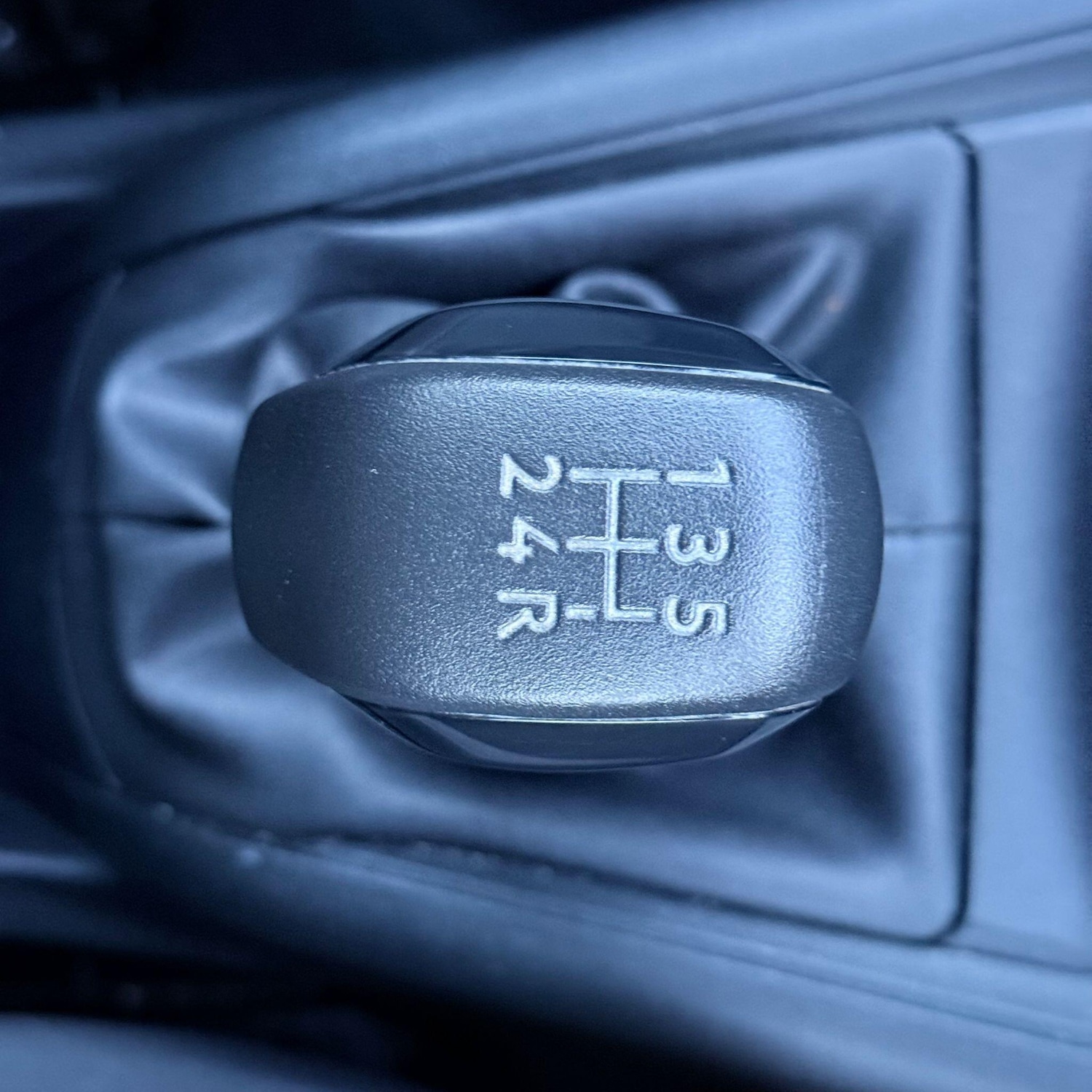 Used Peugeot 208 2013 for sale - 78184885: Photo 30