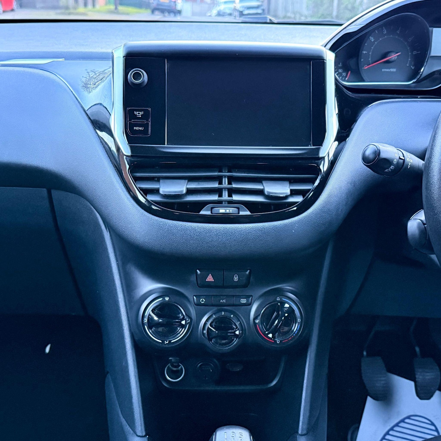 Used Peugeot 208 2013 for sale - 78184885: Photo 45