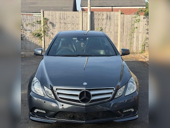 Used Mercedes-Benz E Class 2011 for sale - 79303275: Photo
