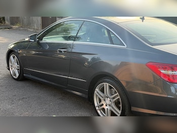 Used Mercedes-Benz E Class 2011 for sale - 79303275: Photo