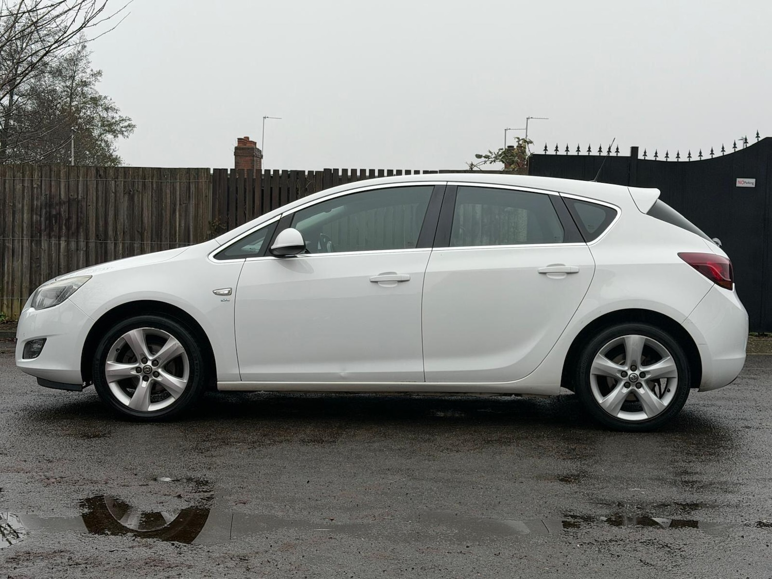 Used Vauxhall Astra 2012 for sale - 76839401: Photo 5
