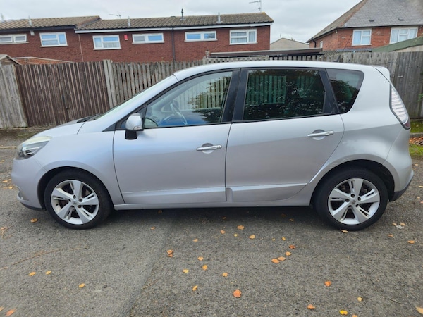 Used Renault Scenic 2012 for sale - 76214157: Photo 14