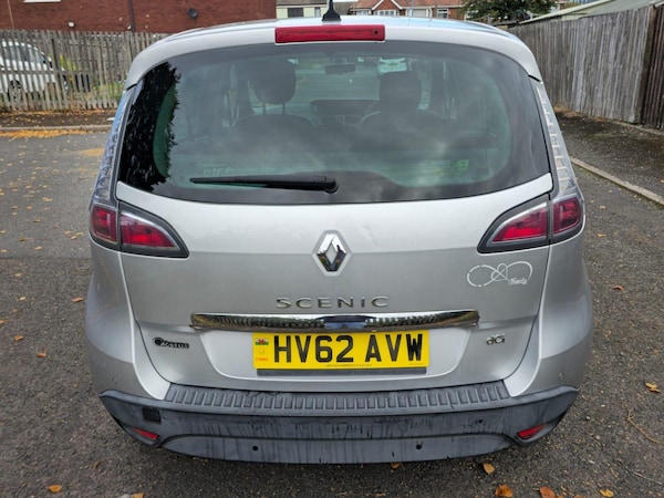 Used Renault Scenic 2012 for sale - 76214157: Photo 17
