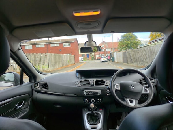 Used Renault Scenic 2012 for sale - 76214157: Photo 25