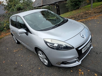 Used Renault Scenic 2012 for sale - 76214157: Photo 2