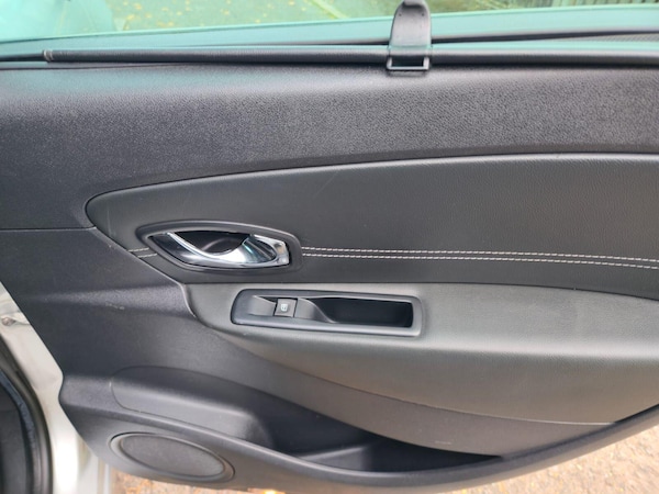 Used Renault Scenic 2012 for sale - 76214157: Photo 36