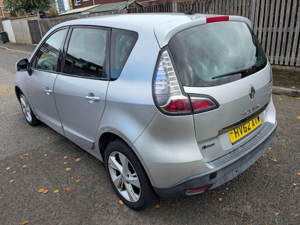 Used Renault Scenic 2012 for sale - 76214157: Photo 4
