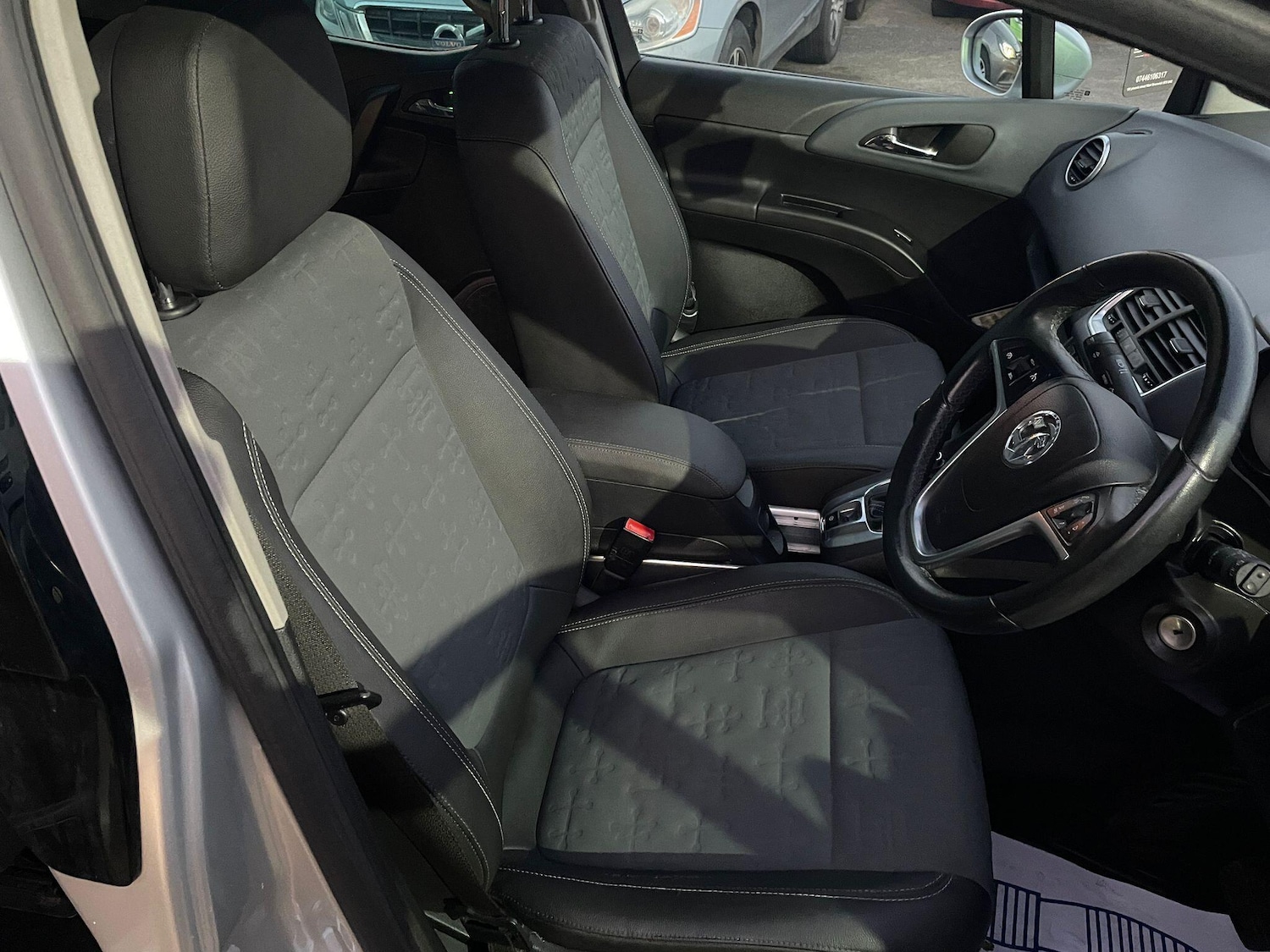 Used Vauxhall Meriva 2010 for sale - 76644951: Photo 22