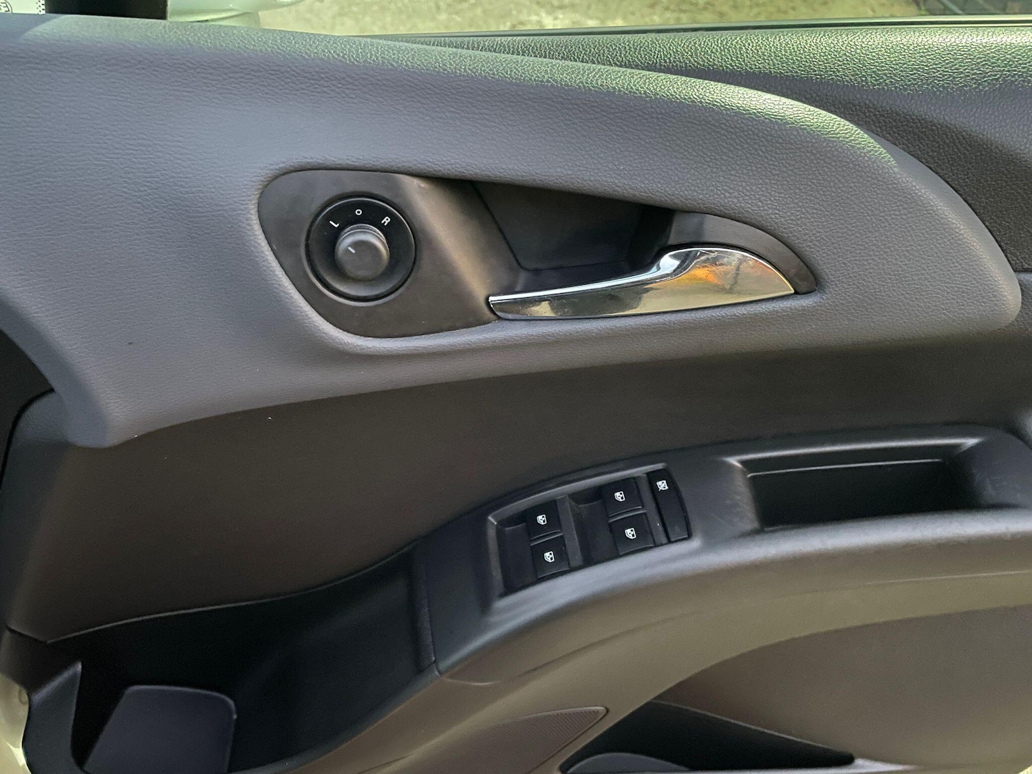 Used Vauxhall Meriva 2010 for sale - 76644951: Photo 28