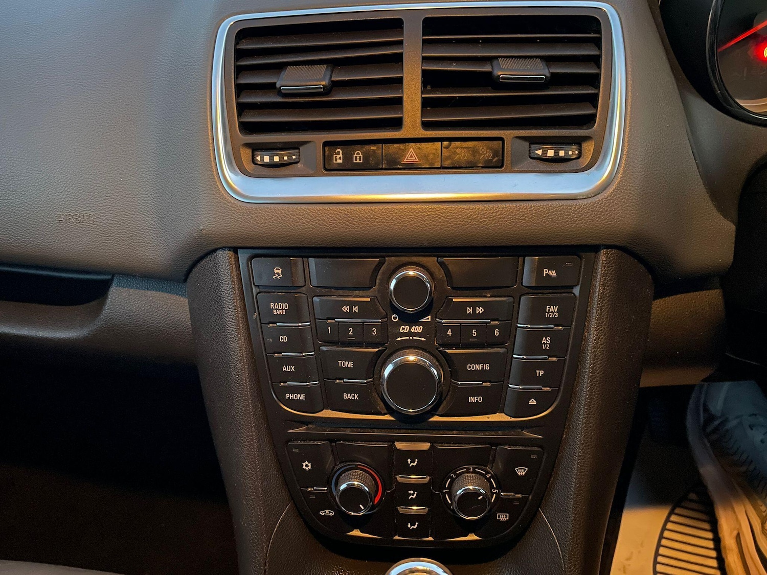 Used Vauxhall Meriva 2010 for sale - 76644951: Photo 40