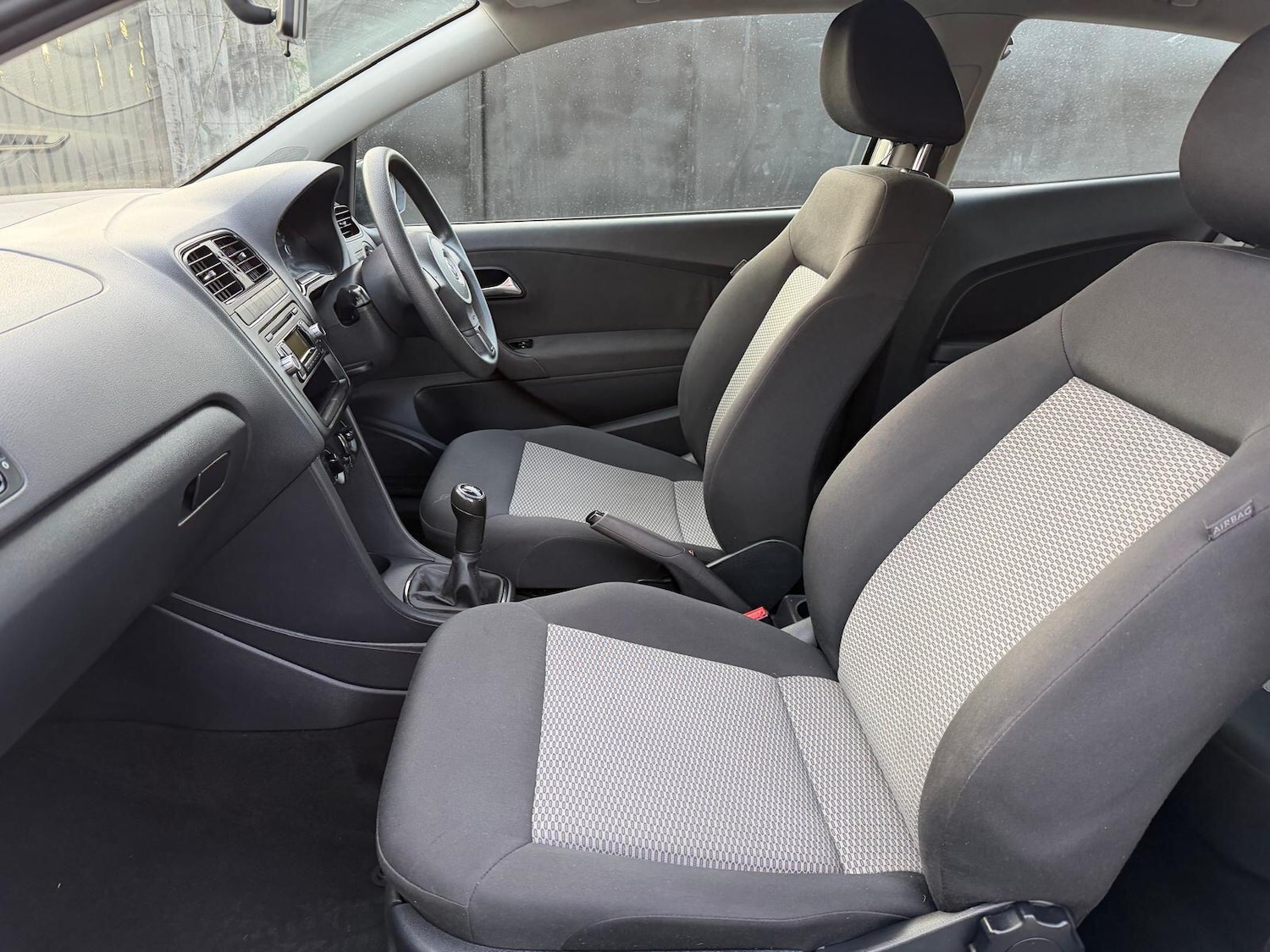 Used Volkswagen Polo 2010 for sale - 78170099: Photo 26