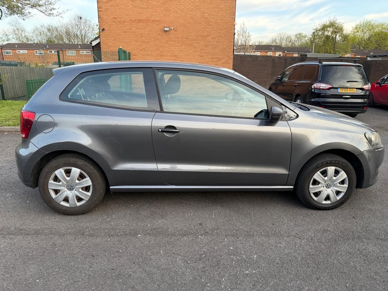 Used Volkswagen Polo 2010 for sale - 78170099: Photo 7