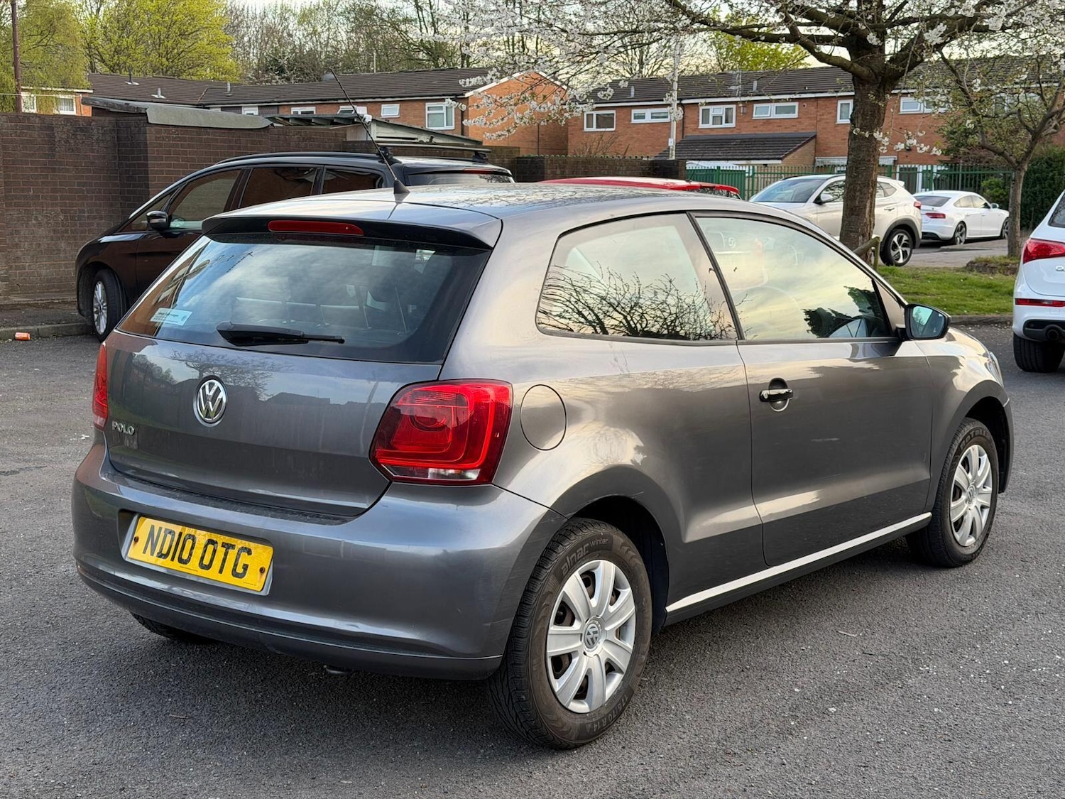 Used Volkswagen Polo 2010 for sale - 78170099: Photo 8