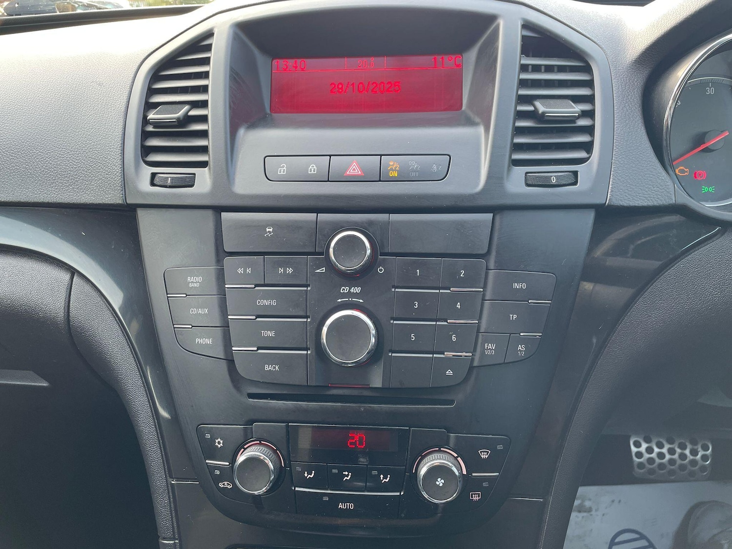 Used Vauxhall Insignia 2012 for sale - 76408376: Photo 33