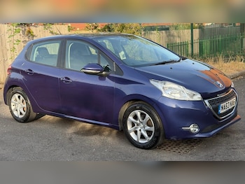 Used Peugeot 208 2013 for sale - 79303647: Photo