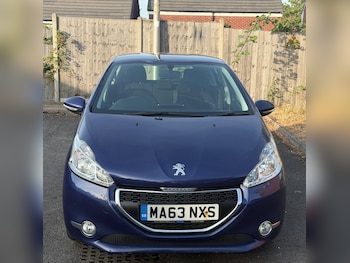 Used Peugeot 208 2013 for sale - 79303647: Photo