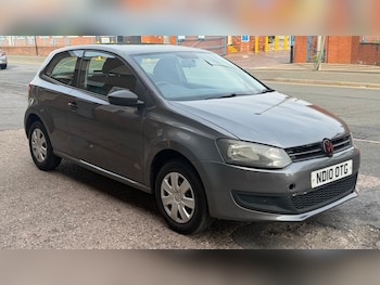 Used Volkswagen Polo 2010 for sale - 79520923: Photo