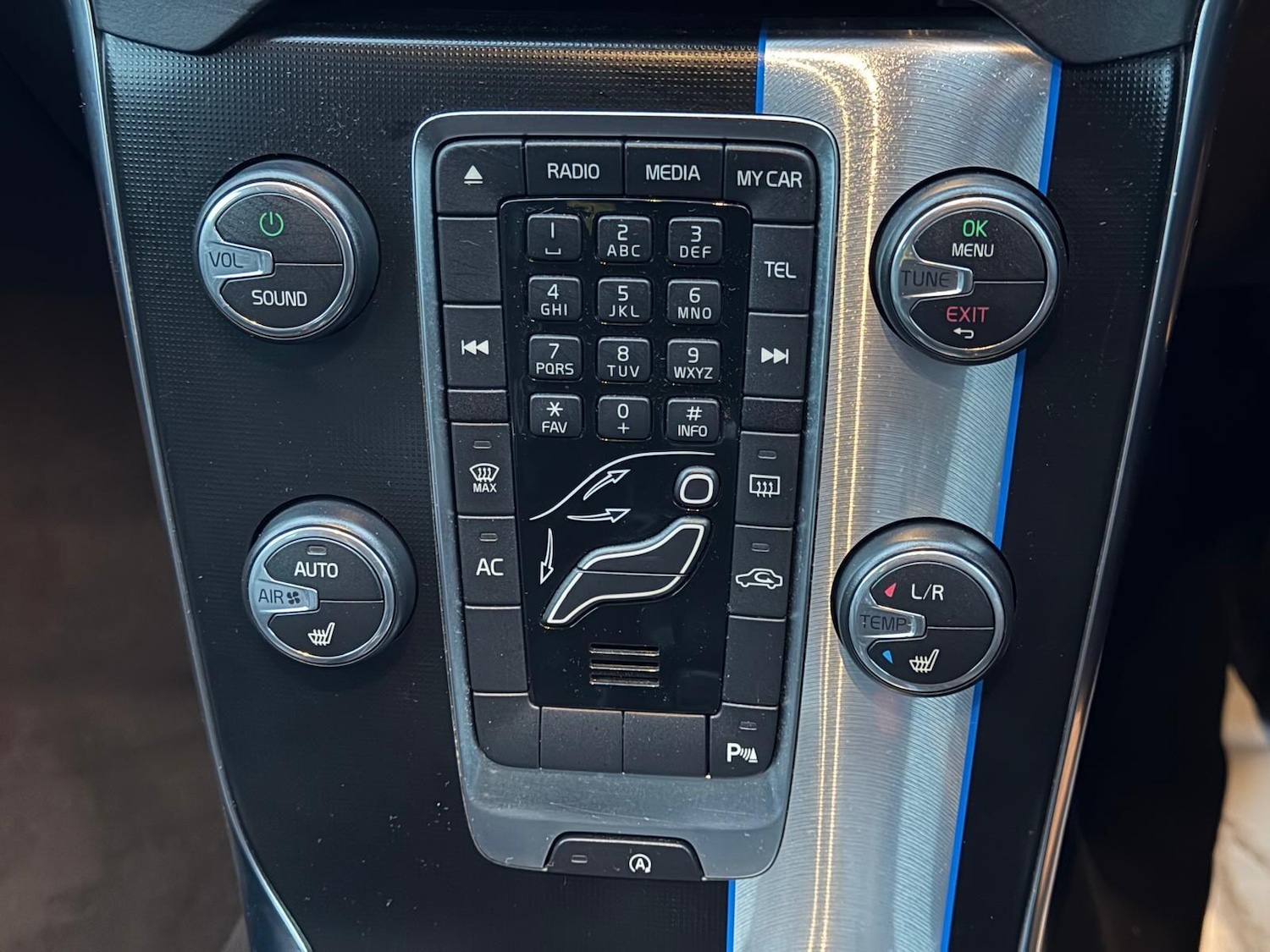 Used Volvo V40 2014 for sale - 77321054: Photo 27