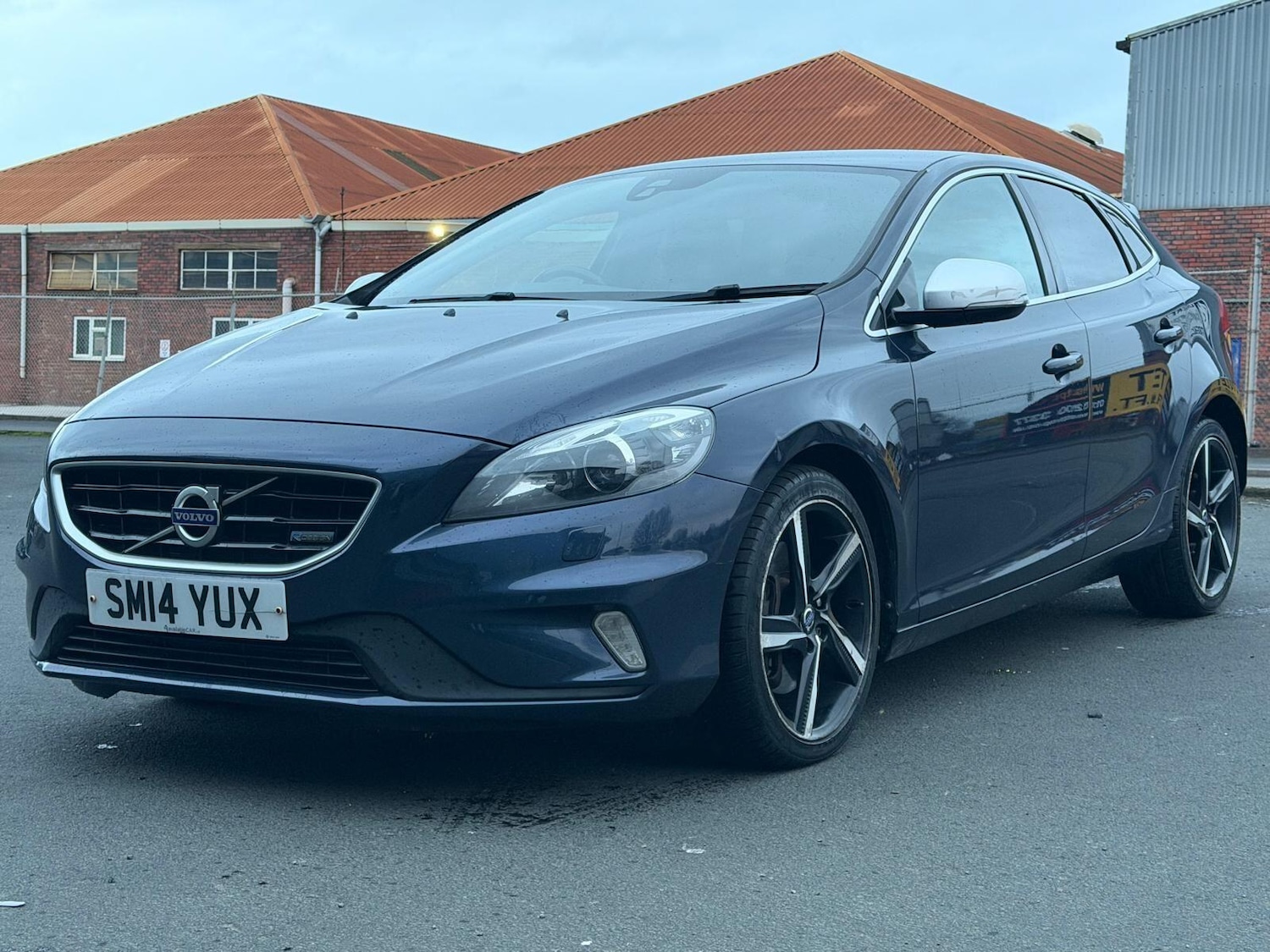 Used Volvo V40 2014 for sale - 77321054: Photo 3