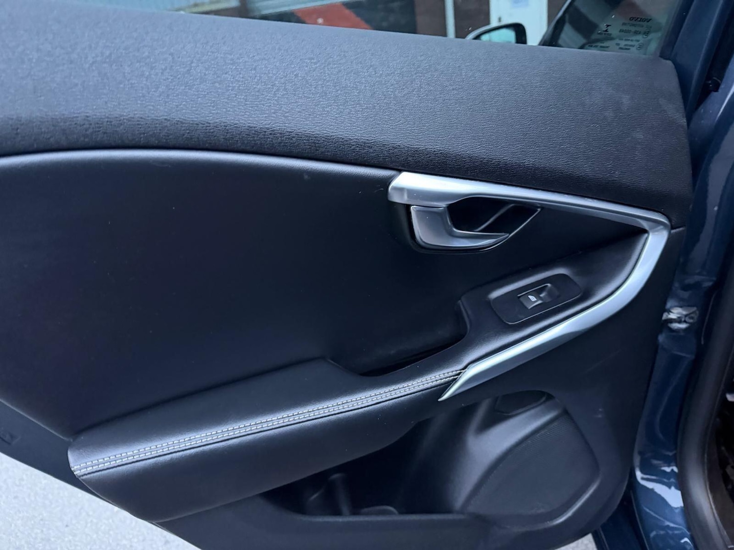 Used Volvo V40 2014 for sale - 77321054: Photo 31