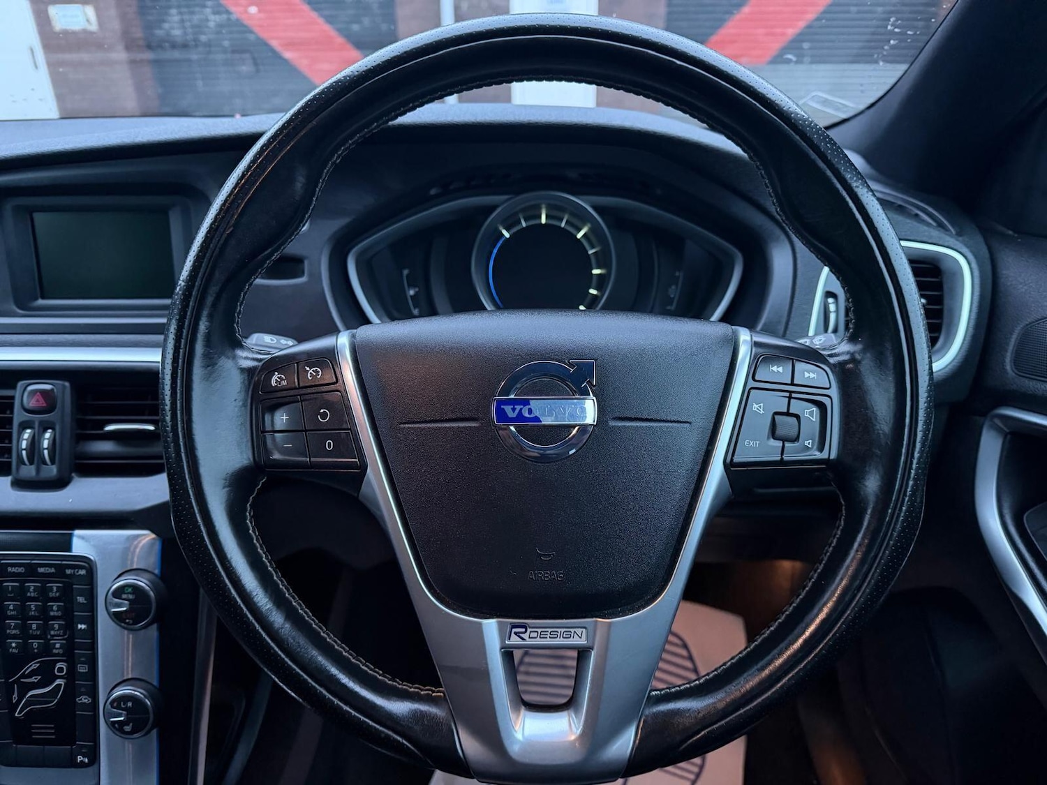 Used Volvo V40 2014 for sale - 77321054: Photo 42