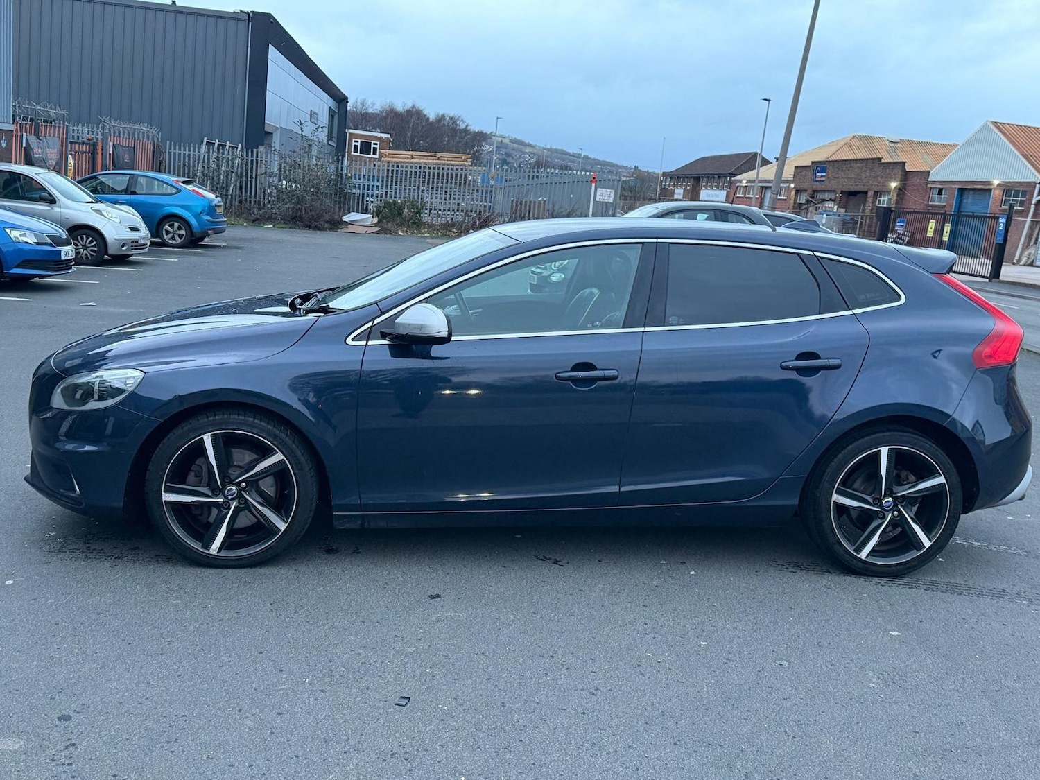 Used Volvo V40 2014 for sale - 77321054: Photo 6