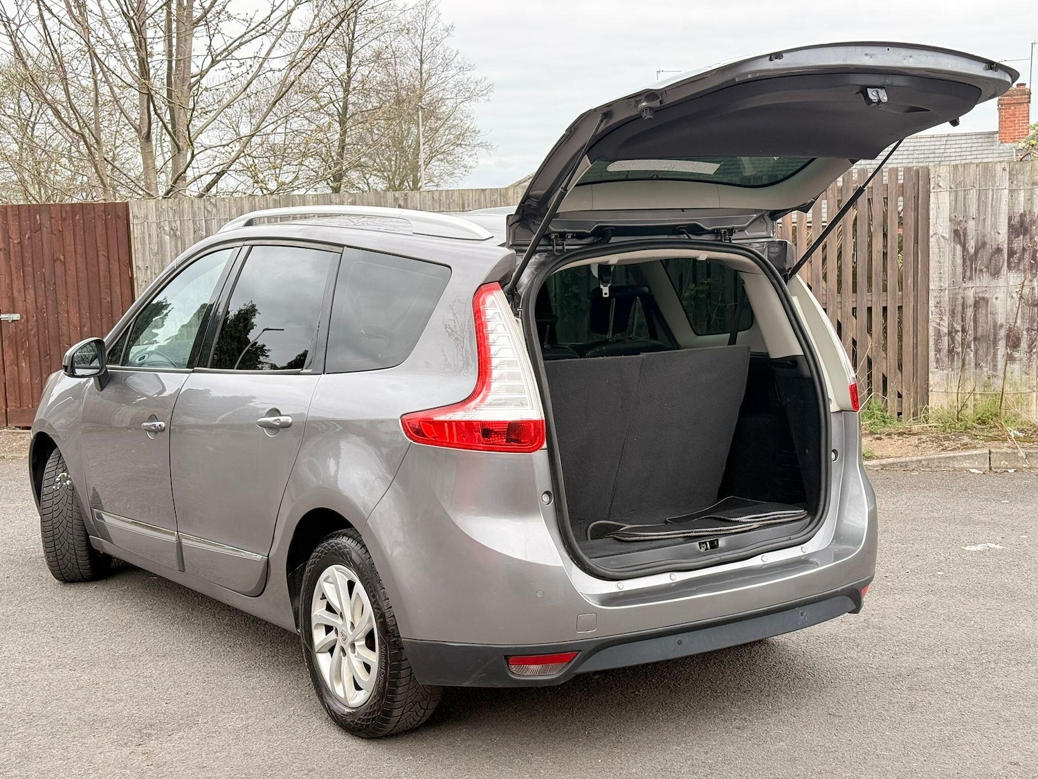 Used Renault Grand Scenic 2016 for sale - 78099988: Photo 14