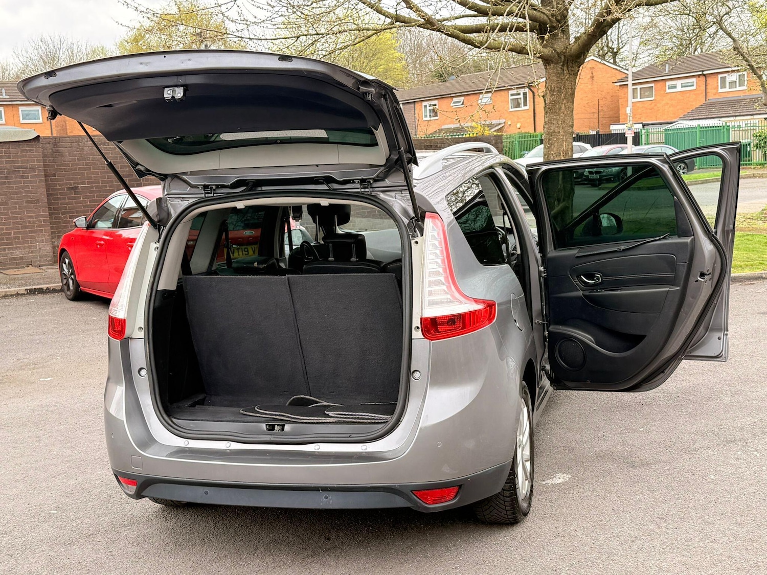 Used Renault Grand Scenic 2016 for sale - 78099988: Photo 36