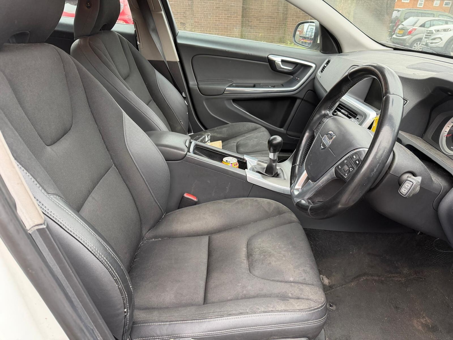 Used Volvo V60 2012 for sale - 77993966: Photo 15