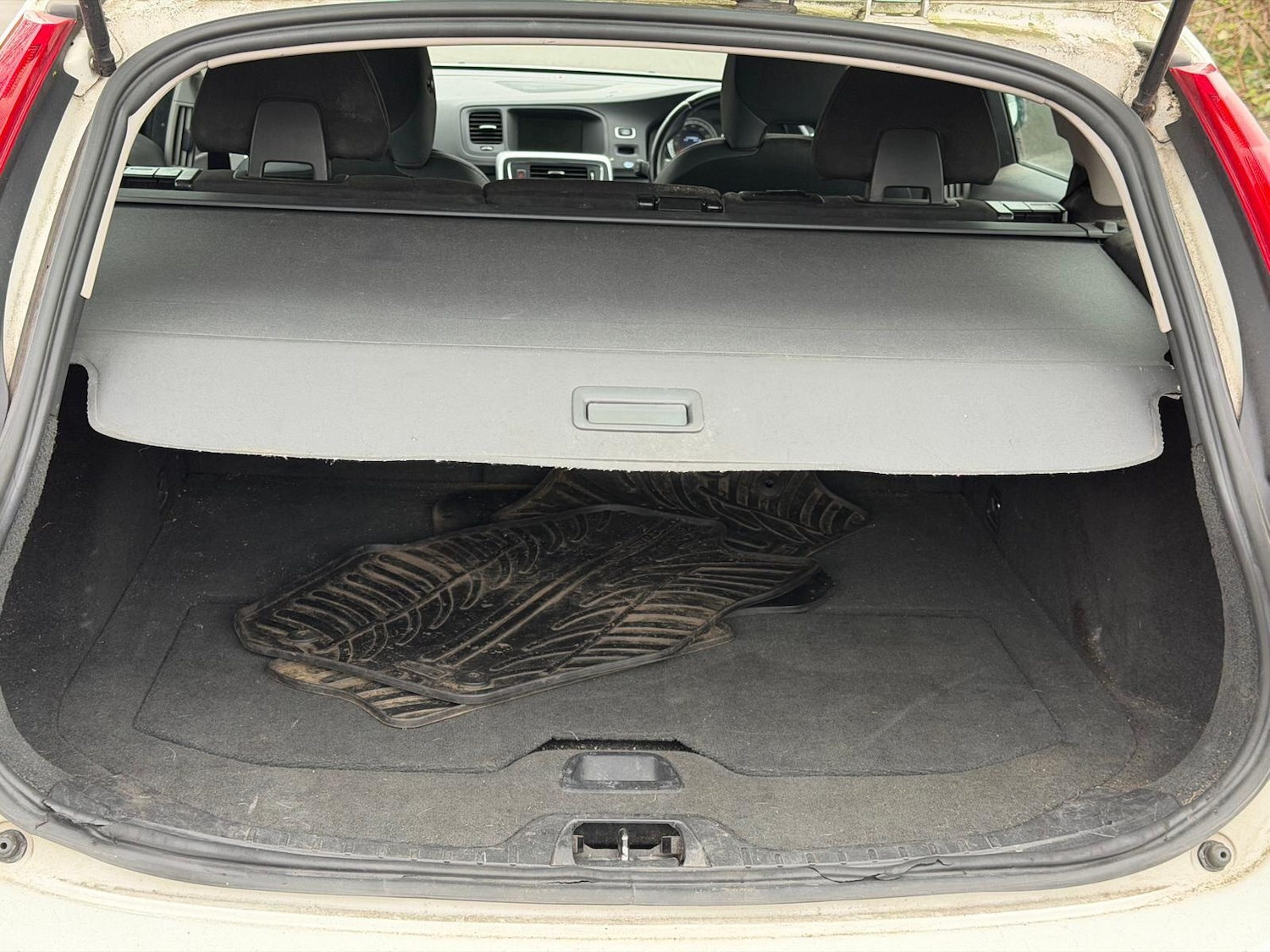 Used Volvo V60 2012 for sale - 77993966: Photo 30