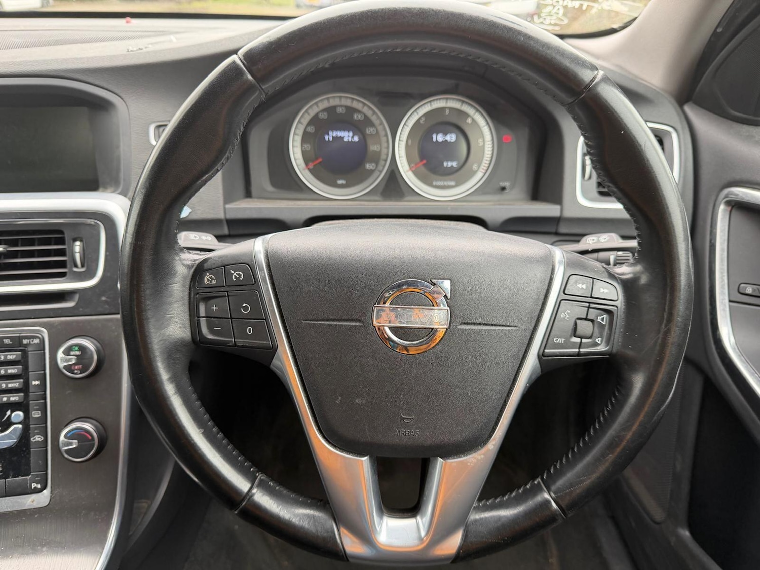 Used Volvo V60 2012 for sale - 77993966: Photo 31