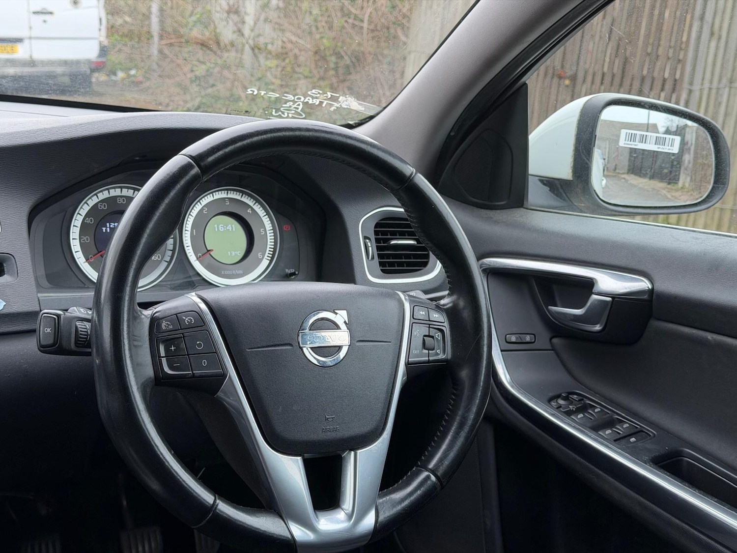 Used Volvo V60 2012 for sale - 77993966: Photo 32