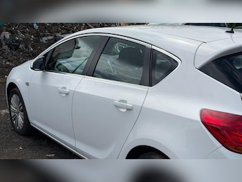 Used Vauxhall Astra 2015 for sale - 78623068: Photo