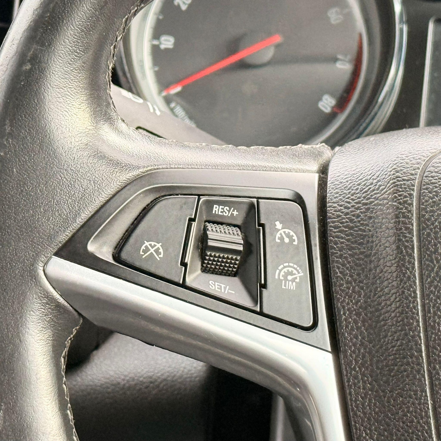 Used Vauxhall Astra for sale - 78135963: Photo 28