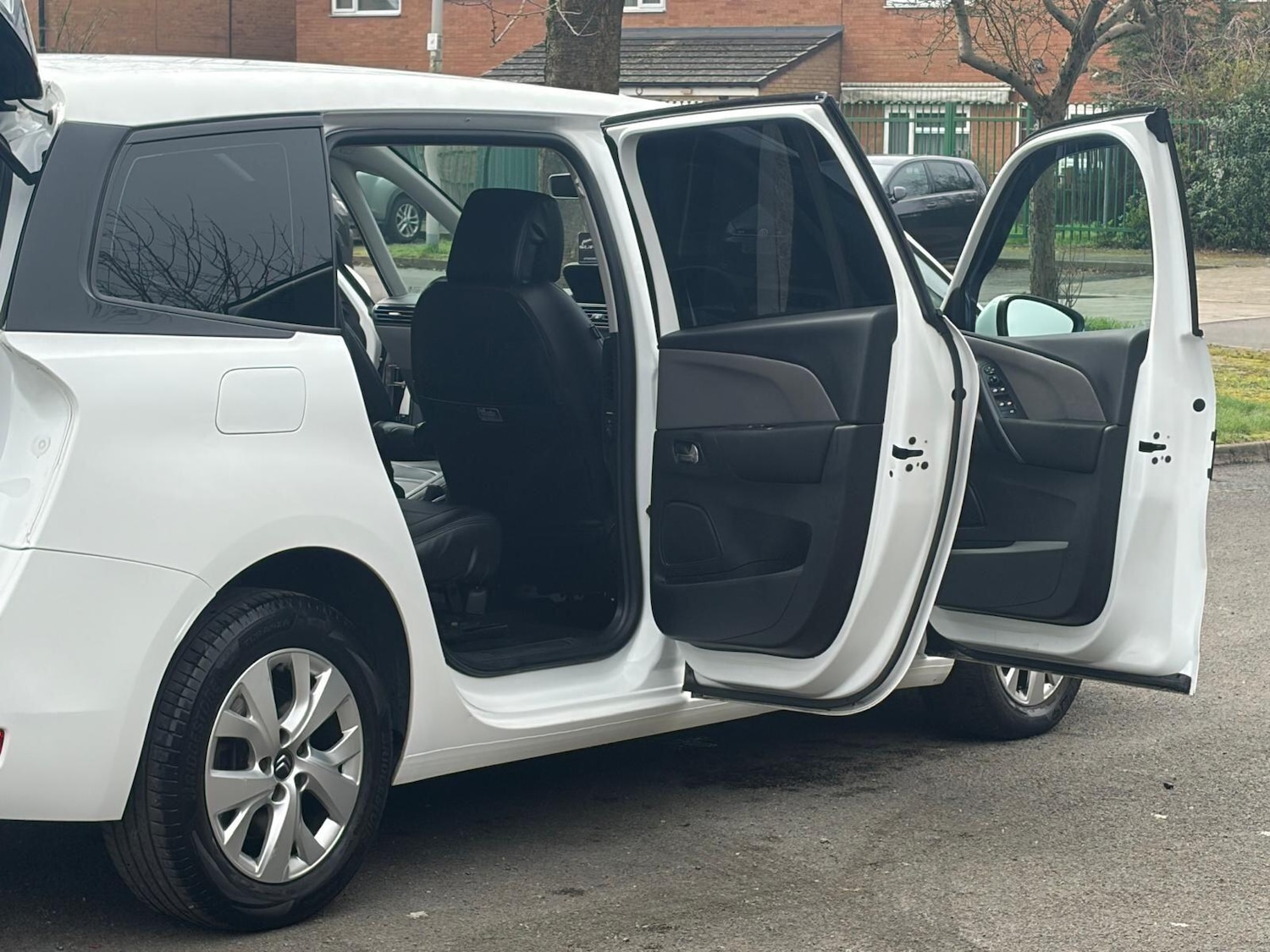 Used Citroen Grand C4 Picasso 2016 for sale - 77838699: Photo 28