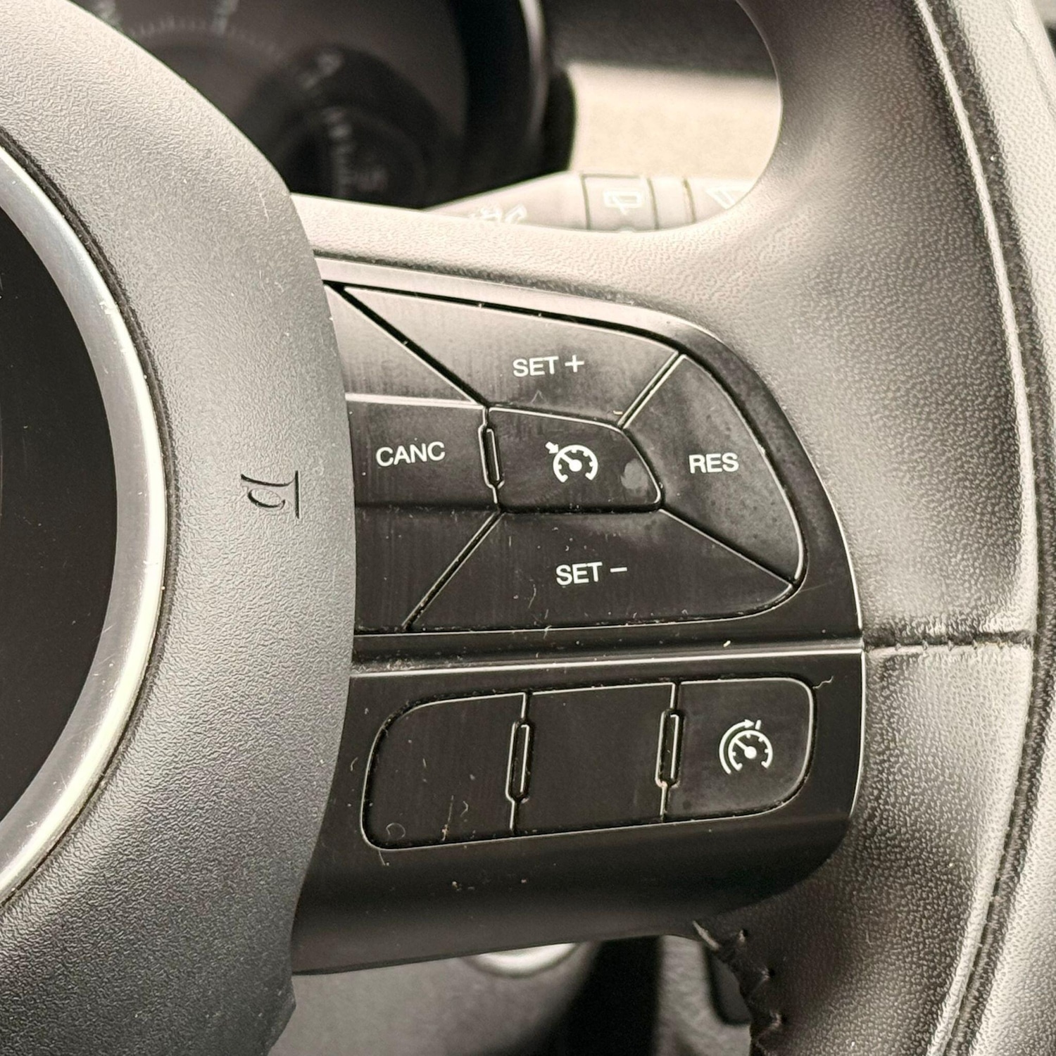 Used Fiat 500X 2015 for sale - 78101136: Photo 25