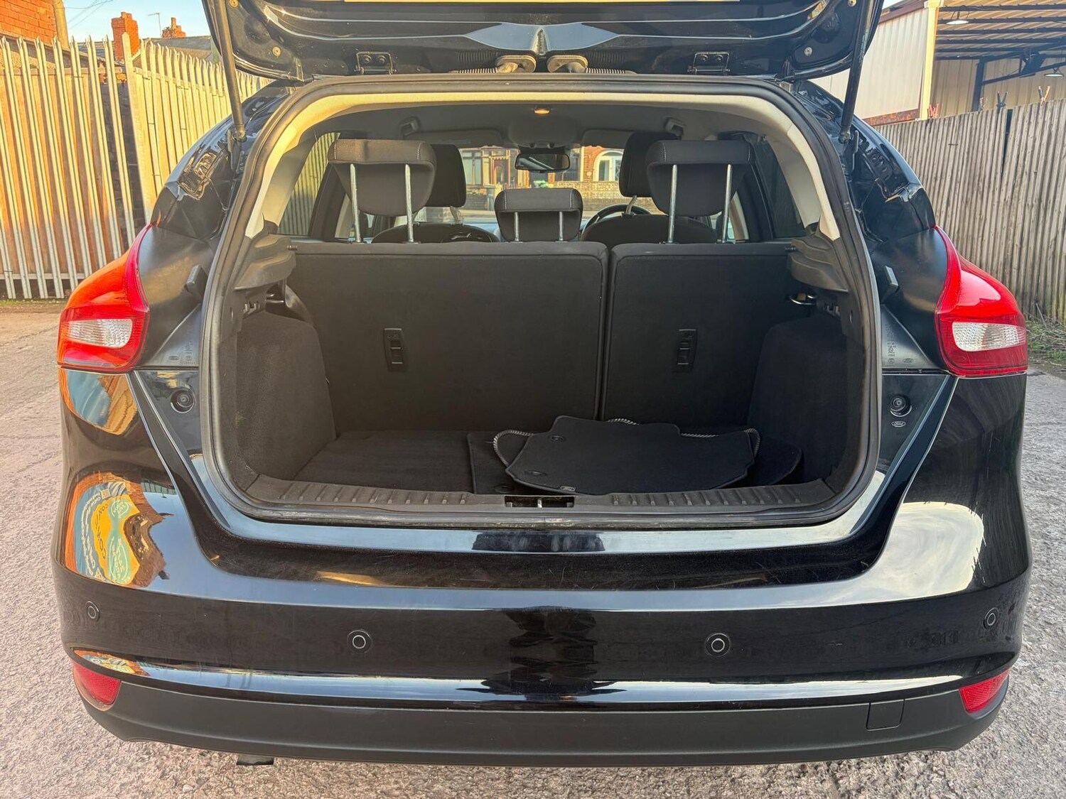 Used Ford Focus for sale - 77658345: Photo 32